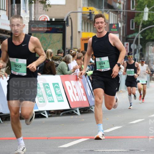 21.09.2025 - PSD Bank Halbmarathon Strokosch-Dieckow http://msf.ph/oto/8942801 21.09.2025 11:33:45 Ziel 1577, 1855, 1990, 2014, 2018, 2068, 3907 meine-sportfotos.de
