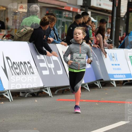 21.09.2025 - PSD Bank Halbmarathon Strokosch-Dieckow http://msf.ph/oto/8942824 21.09.2025 10:32:50 Ziel 156, 160, 291, 386, 394 meine-sportfotos.de