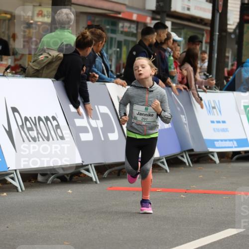 21.09.2025 - PSD Bank Halbmarathon Strokosch-Dieckow http://msf.ph/oto/8942826 21.09.2025 10:32:50 Ziel 156, 160, 291, 386, 394 meine-sportfotos.de