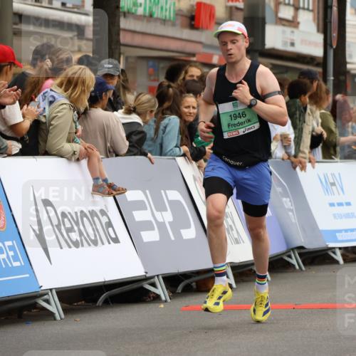 21.09.2025 - PSD Bank Halbmarathon Strokosch-Dieckow http://msf.ph/oto/8942837 21.09.2025 11:33:58 Ziel 1946, 1979, 2018, 2082, 3907 meine-sportfotos.de