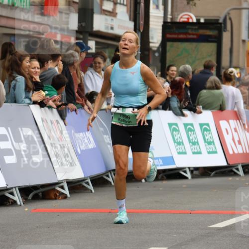 21.09.2025 - PSD Bank Halbmarathon Strokosch-Dieckow http://msf.ph/oto/8942875 21.09.2025 11:34:26 Ziel 1628, 1996, 2008 meine-sportfotos.de