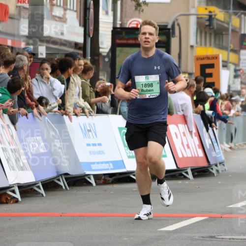 21.09.2025 - PSD Bank Halbmarathon Strokosch-Dieckow http://msf.ph/oto/8942905 21.09.2025 11:34:43 Ziel 1051, 1870, 1898 meine-sportfotos.de