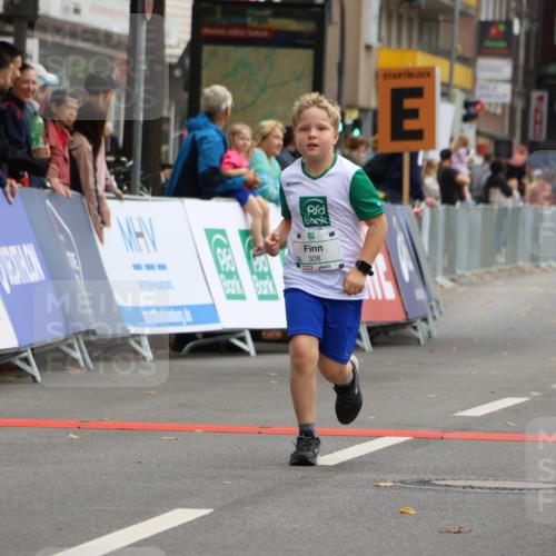 21.09.2025 - PSD Bank Halbmarathon Strokosch-Dieckow http://msf.ph/oto/8942920 21.09.2025 10:33:39 Ziel 308, 363 meine-sportfotos.de