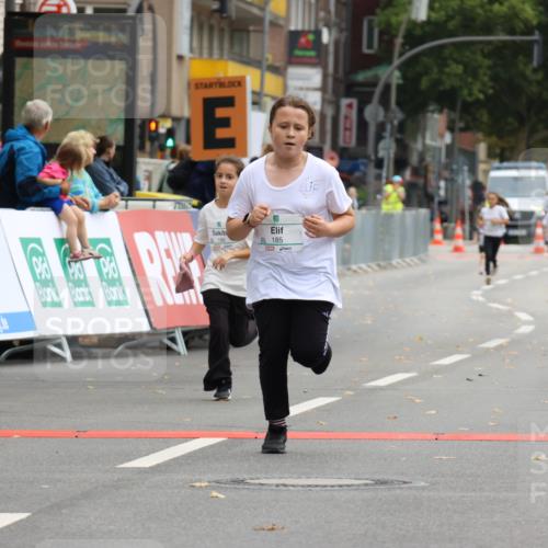21.09.2025 - PSD Bank Halbmarathon Strokosch-Dieckow http://msf.ph/oto/8942932 21.09.2025 10:33:47 Ziel 185, 186, 308 meine-sportfotos.de