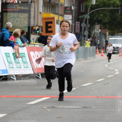 21.09.2025 - PSD Bank Halbmarathon Strokosch-Dieckow http://msf.ph/oto/8942933 21.09.2025 10:33:47 Ziel 185, 186, 308 meine-sportfotos.de