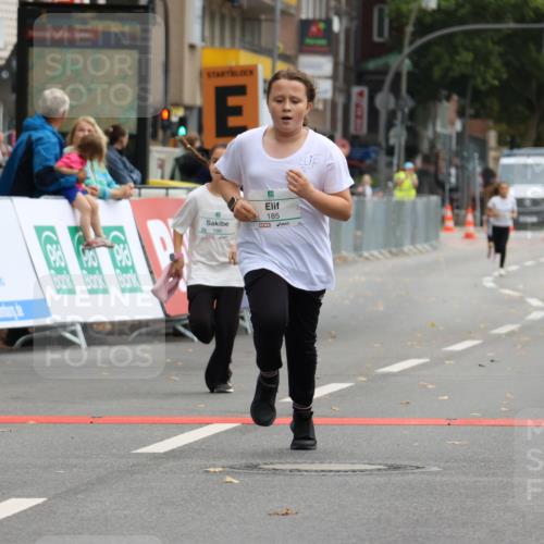 21.09.2025 - PSD Bank Halbmarathon Strokosch-Dieckow http://msf.ph/oto/8942943 21.09.2025 10:33:47 Ziel 185, 186, 308 meine-sportfotos.de