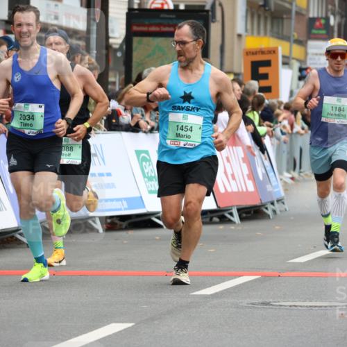 21.09.2025 - PSD Bank Halbmarathon Strokosch-Dieckow http://msf.ph/oto/8942963 21.09.2025 11:35:20 Ziel 1184, 1454, 1980, 1988, 2034 meine-sportfotos.de