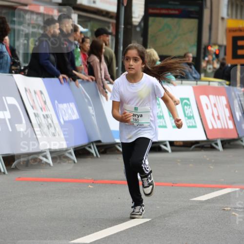21.09.2025 - PSD Bank Halbmarathon Strokosch-Dieckow http://msf.ph/oto/8942999 21.09.2025 10:34:22 Ziel 180, 181, 188, 280, 313 meine-sportfotos.de
