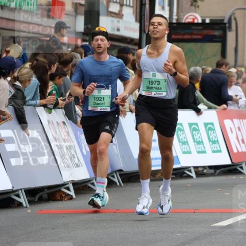 21.09.2025 - PSD Bank Halbmarathon Strokosch-Dieckow http://msf.ph/oto/8943034 21.09.2025 11:35:45 Ziel 1330, 1921, 1922, 1973, 1976, 2110 meine-sportfotos.de