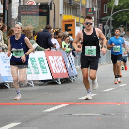 21.09.2025 - PSD Bank Halbmarathon Strokosch-Dieckow http://msf.ph/oto/8943039 21.09.2025 11:35:48 Ziel 1426, 1921, 1922, 1973, 1976, 2110 meine-sportfotos.de