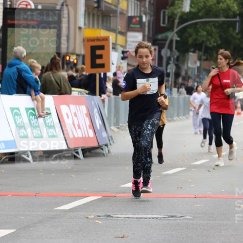 21.09.2025 - PSD Bank Halbmarathon Strokosch-Dieckow http://msf.ph/oto/8943089 21.09.2025 10:35:47 Ziel 284, 290 meine-sportfotos.de
