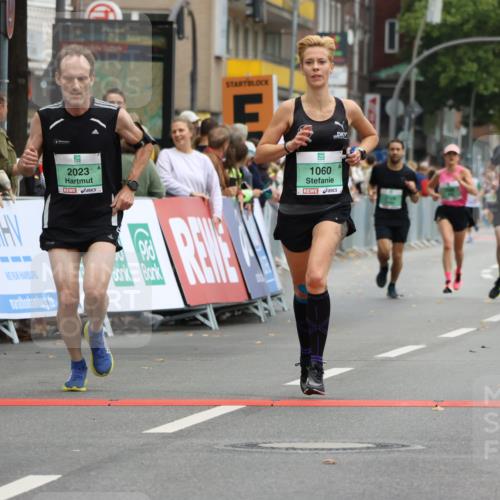 21.09.2025 - PSD Bank Halbmarathon Strokosch-Dieckow http://msf.ph/oto/8943103 21.09.2025 11:36:07 Ziel 1044, 1060, 1952, 1977, 2023, 2033, 2051 meine-sportfotos.de
