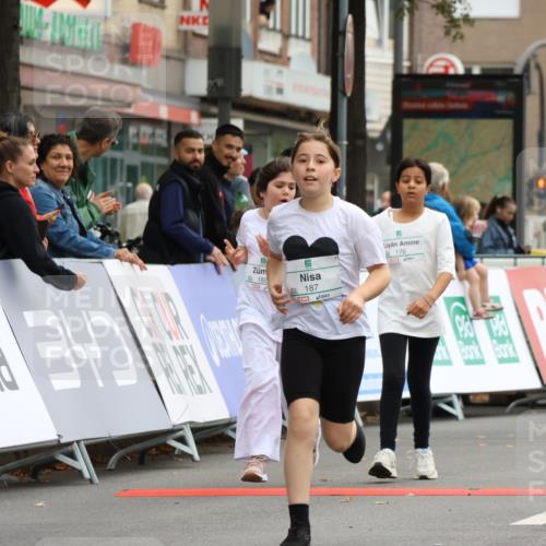 21.09.2025 - PSD Bank Halbmarathon Strokosch-Dieckow http://msf.ph/oto/8943113 21.09.2025 10:36:01 Ziel 176, 182, 184, 187, 290 meine-sportfotos.de