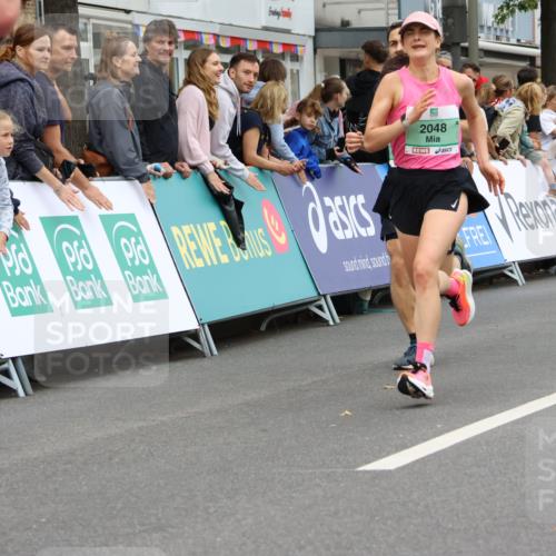 21.09.2025 - PSD Bank Halbmarathon Strokosch-Dieckow http://msf.ph/oto/8943134 21.09.2025 11:36:16 Ziel 1060, 1977, 2023, 2048, 2128 meine-sportfotos.de