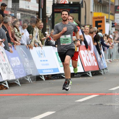 21.09.2025 - PSD Bank Halbmarathon Strokosch-Dieckow http://msf.ph/oto/8943183 21.09.2025 11:36:44 Ziel 1420, 1421, 1646, 1910, 2030, 2398 meine-sportfotos.de