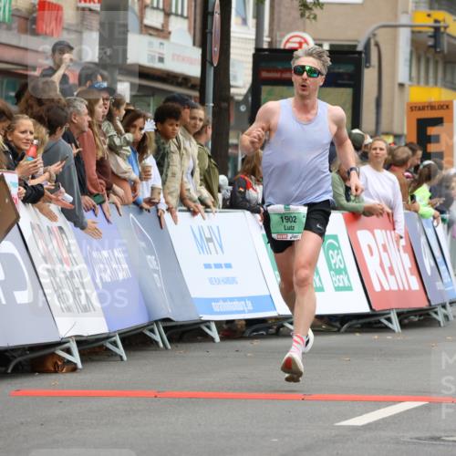21.09.2025 - PSD Bank Halbmarathon Strokosch-Dieckow http://msf.ph/oto/8943216 21.09.2025 11:36:59 Ziel 1420, 1902, 2031 meine-sportfotos.de