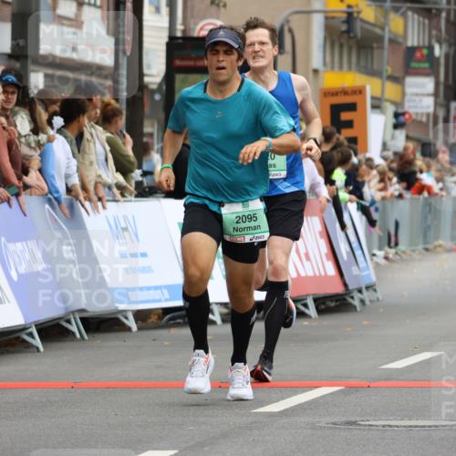 21.09.2025 - PSD Bank Halbmarathon Strokosch-Dieckow http://msf.ph/oto/8943254 21.09.2025 11:37:21 Ziel 1185, 1998, 2032, 2095, 2120 meine-sportfotos.de