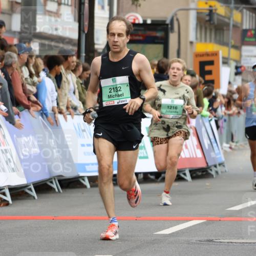21.09.2025 - PSD Bank Halbmarathon Strokosch-Dieckow http://msf.ph/oto/8943262 21.09.2025 11:37:30 Ziel 1185, 1216, 2017, 2095, 2120, 2132, 2226, 3999 meine-sportfotos.de