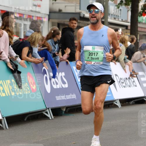 21.09.2025 - PSD Bank Halbmarathon Strokosch-Dieckow http://msf.ph/oto/8943278 21.09.2025 11:37:35 Ziel 1216, 2017, 2115, 2132, 2226, 3999 meine-sportfotos.de