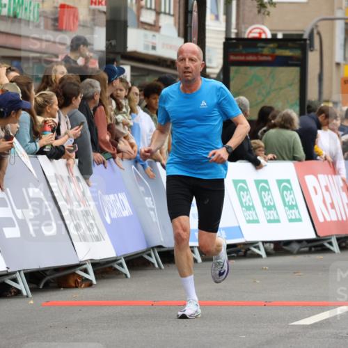 21.09.2025 - PSD Bank Halbmarathon Strokosch-Dieckow http://msf.ph/oto/8943291 21.09.2025 11:37:44 Ziel 1591, 1651, 2115, 3999 meine-sportfotos.de