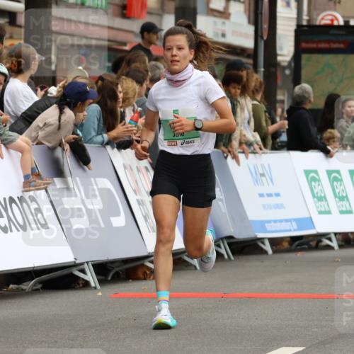 21.09.2025 - PSD Bank Halbmarathon Strokosch-Dieckow http://msf.ph/oto/8943330 21.09.2025 11:38:10 Ziel 1374, 1892, 1904 meine-sportfotos.de