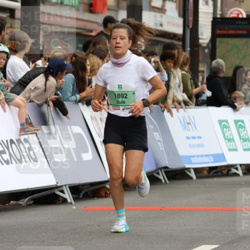21.09.2025 - PSD Bank Halbmarathon Strokosch-Dieckow http://msf.ph/oto/8943332 21.09.2025 11:38:10 Ziel 1374, 1892, 1904 meine-sportfotos.de