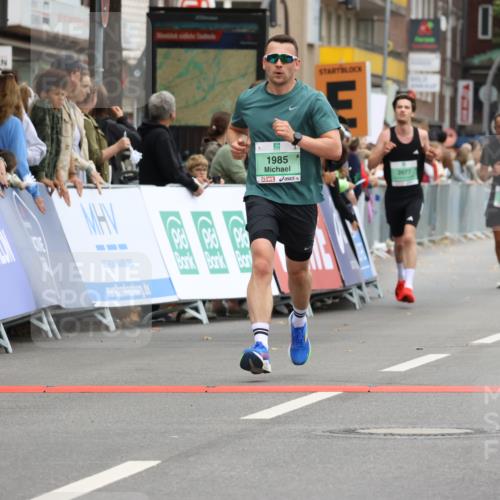 21.09.2025 - PSD Bank Halbmarathon Strokosch-Dieckow http://msf.ph/oto/8943354 21.09.2025 11:38:20 Ziel 1904, 1985, 2077, 2675 meine-sportfotos.de