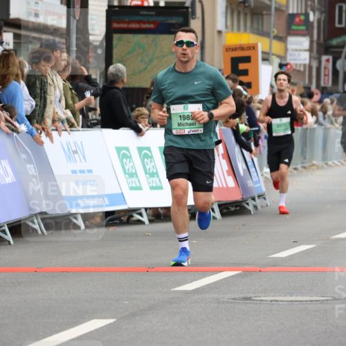 21.09.2025 - PSD Bank Halbmarathon Strokosch-Dieckow http://msf.ph/oto/8943358 21.09.2025 11:38:20 Ziel 1904, 1985, 2077, 2675 meine-sportfotos.de