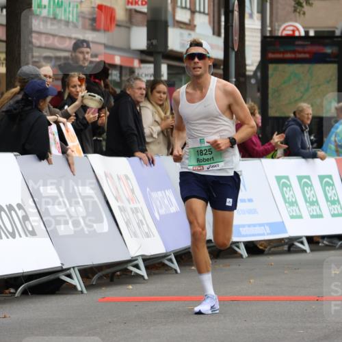 21.09.2025 - PSD Bank Halbmarathon Strokosch-Dieckow http://msf.ph/oto/8943360 21.09.2025 11:15:11 Ziel 1825 meine-sportfotos.de