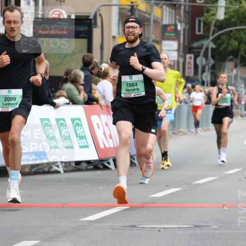 21.09.2025 - PSD Bank Halbmarathon Strokosch-Dieckow http://msf.ph/oto/8943376 21.09.2025 11:38:27 Ziel 1951, 1984, 1985, 2037, 2073, 2077, 2099, 2200, 2675 meine-sportfotos.de