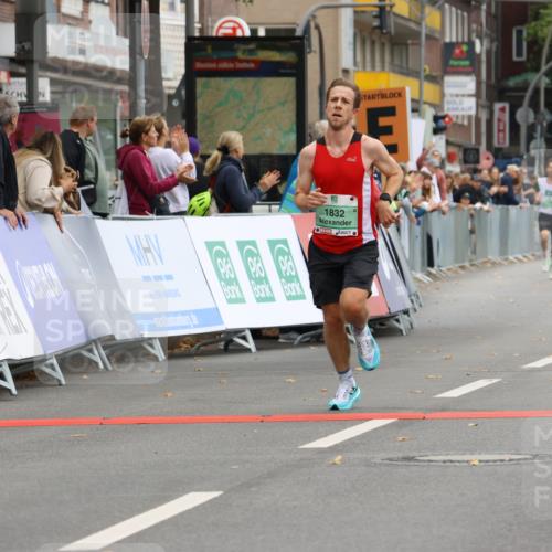 21.09.2025 - PSD Bank Halbmarathon Strokosch-Dieckow http://msf.ph/oto/8943390 21.09.2025 11:15:58 Ziel 1832 meine-sportfotos.de