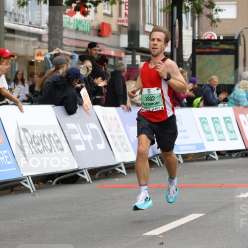 21.09.2025 - PSD Bank Halbmarathon Strokosch-Dieckow http://msf.ph/oto/8943412 21.09.2025 11:16:00 Ziel 1832 meine-sportfotos.de