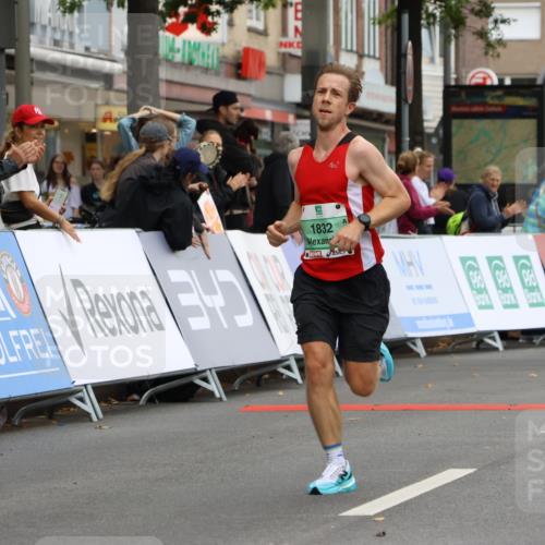 21.09.2025 - PSD Bank Halbmarathon Strokosch-Dieckow http://msf.ph/oto/8943417 21.09.2025 11:16:00 Ziel 1832 meine-sportfotos.de