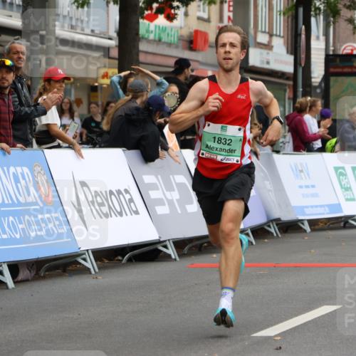 21.09.2025 - PSD Bank Halbmarathon Strokosch-Dieckow http://msf.ph/oto/8943422 21.09.2025 11:16:00 Ziel 1832 meine-sportfotos.de