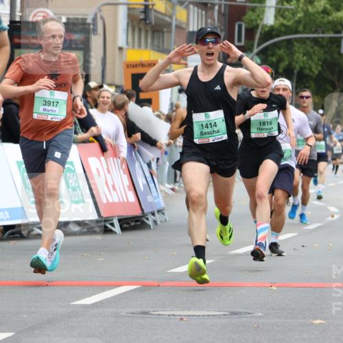 21.09.2025 - PSD Bank Halbmarathon Strokosch-Dieckow http://msf.ph/oto/8943436 21.09.2025 11:38:49 Ziel 1027, 1414, 1816, 1859, 2047, 2079, 2355, 3917 meine-sportfotos.de
