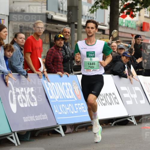 21.09.2025 - PSD Bank Halbmarathon Strokosch-Dieckow http://msf.ph/oto/8943440 21.09.2025 11:16:10 Ziel 1445, 1446 meine-sportfotos.de