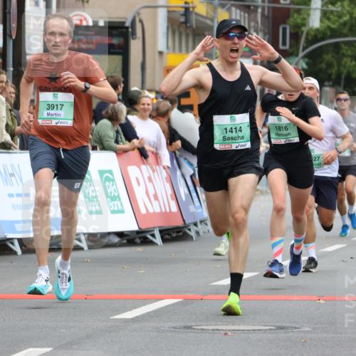 21.09.2025 - PSD Bank Halbmarathon Strokosch-Dieckow http://msf.ph/oto/8943447 21.09.2025 11:38:50 Ziel 1027, 1414, 1816, 1859, 2047, 2079, 2355, 3917 meine-sportfotos.de