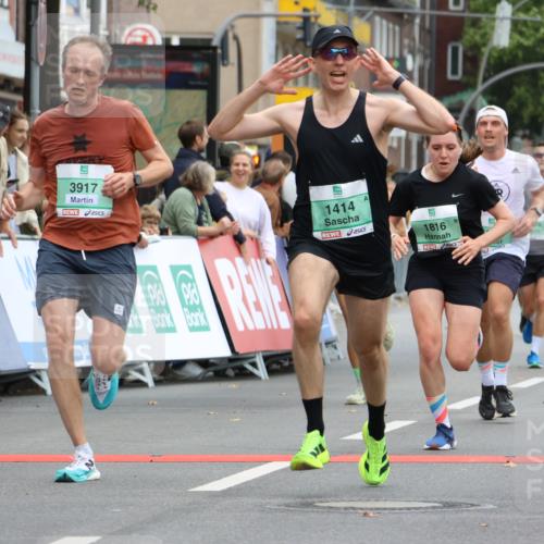 21.09.2025 - PSD Bank Halbmarathon Strokosch-Dieckow http://msf.ph/oto/8943451 21.09.2025 11:38:50 Ziel 1027, 1414, 1816, 1859, 2047, 2079, 2355, 3917 meine-sportfotos.de