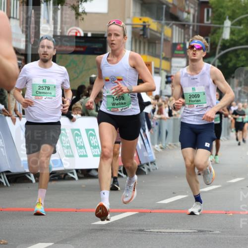 21.09.2025 - PSD Bank Halbmarathon Strokosch-Dieckow http://msf.ph/oto/8943595 21.09.2025 11:39:42 Ziel 1469, 1483, 1784, 1960, 1970, 2059, 2069, 2084, 2085, 2333, 2579, 2897, 3909 meine-sportfotos.de