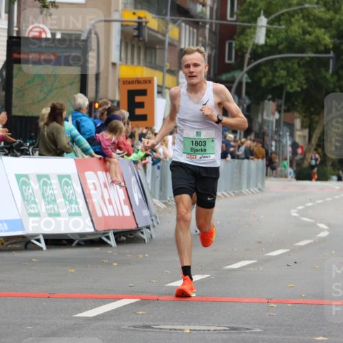 21.09.2025 - PSD Bank Halbmarathon Strokosch-Dieckow http://msf.ph/oto/8943614 21.09.2025 11:17:52 Ziel 1803, 4018 meine-sportfotos.de