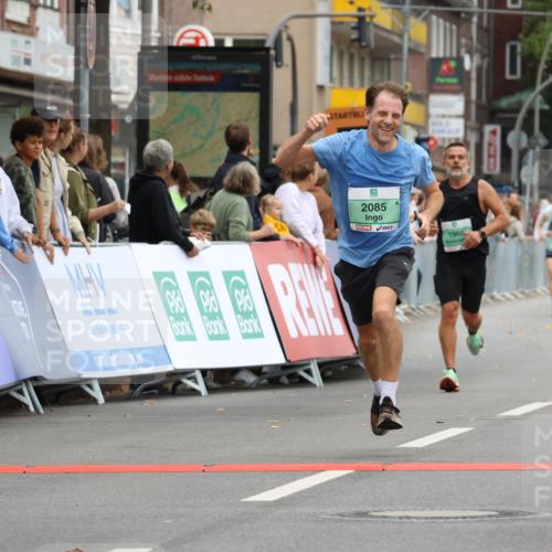 21.09.2025 - PSD Bank Halbmarathon Strokosch-Dieckow http://msf.ph/oto/8943615 21.09.2025 11:39:46 Ziel 1469, 1960, 1968, 1970, 2069, 2084, 2085, 2579, 2897, 3909 meine-sportfotos.de