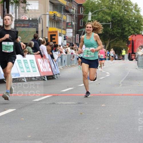 21.09.2025 - PSD Bank Halbmarathon Strokosch-Dieckow http://msf.ph/oto/8943665 21.09.2025 11:40:01 Ziel 1320, 1645, 2015, 2442, 4016, 4017 meine-sportfotos.de