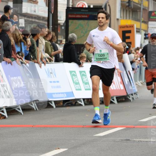 21.09.2025 - PSD Bank Halbmarathon Strokosch-Dieckow http://msf.ph/oto/8943671 21.09.2025 11:40:05 Ziel 1320, 1645, 1932, 2015, 2063, 2442, 4016, 4017 meine-sportfotos.de