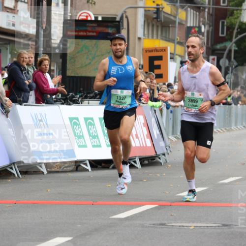 21.09.2025 - PSD Bank Halbmarathon Strokosch-Dieckow http://msf.ph/oto/8943674 21.09.2025 11:18:35 Ziel 1327, 1828, 3899 meine-sportfotos.de
