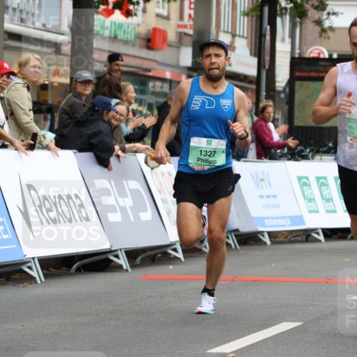 21.09.2025 - PSD Bank Halbmarathon Strokosch-Dieckow http://msf.ph/oto/8943690 21.09.2025 11:18:37 Ziel 1327, 3899 meine-sportfotos.de