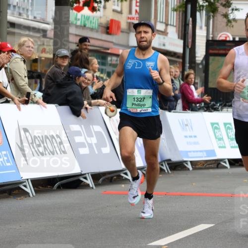 21.09.2025 - PSD Bank Halbmarathon Strokosch-Dieckow http://msf.ph/oto/8943692 21.09.2025 11:18:37 Ziel 1327, 3899 meine-sportfotos.de