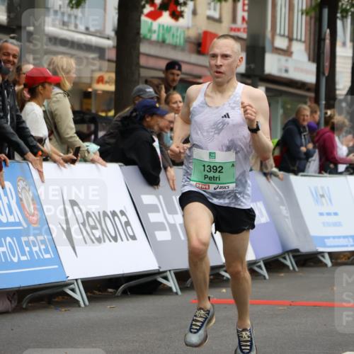 21.09.2025 - PSD Bank Halbmarathon Strokosch-Dieckow http://msf.ph/oto/8943718 21.09.2025 11:18:53 Ziel 1307, 1392 meine-sportfotos.de