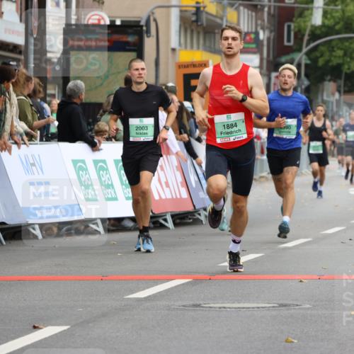 21.09.2025 - PSD Bank Halbmarathon Strokosch-Dieckow http://msf.ph/oto/8943764 21.09.2025 11:40:40 Ziel 1191, 1884, 1947, 1955, 2003, 2142, 2212, 2390 meine-sportfotos.de
