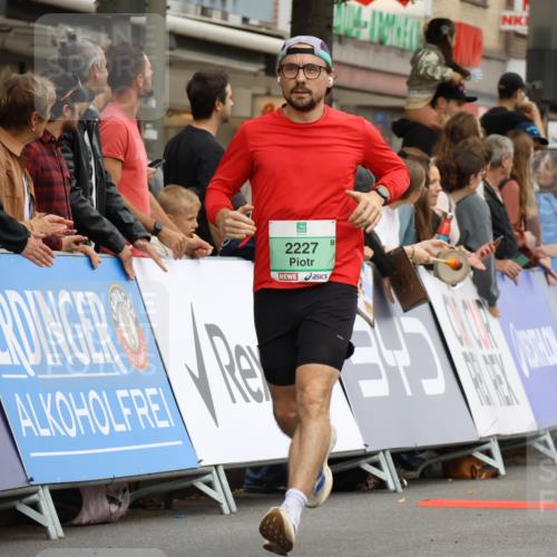 21.09.2025 - PSD Bank Halbmarathon Strokosch-Dieckow http://msf.ph/oto/8943818 21.09.2025 11:41:09 Ziel 1435, 1788, 2138, 2180, 2183, 2227, 3911, 4026 meine-sportfotos.de