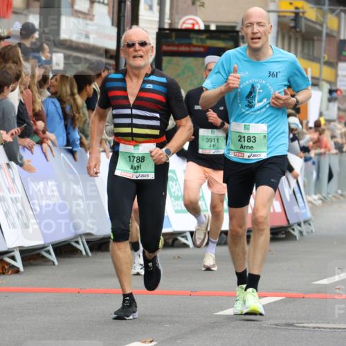 21.09.2025 - PSD Bank Halbmarathon Strokosch-Dieckow http://msf.ph/oto/8943827 21.09.2025 11:41:12 Ziel 1435, 1775, 1776, 1788, 2183, 2227, 3911, 4026 meine-sportfotos.de